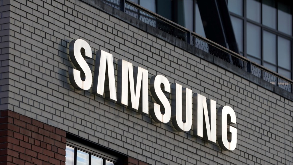 Samsung rival headset potentially delayed by 6 months due to Apple's Vision Pro: Report