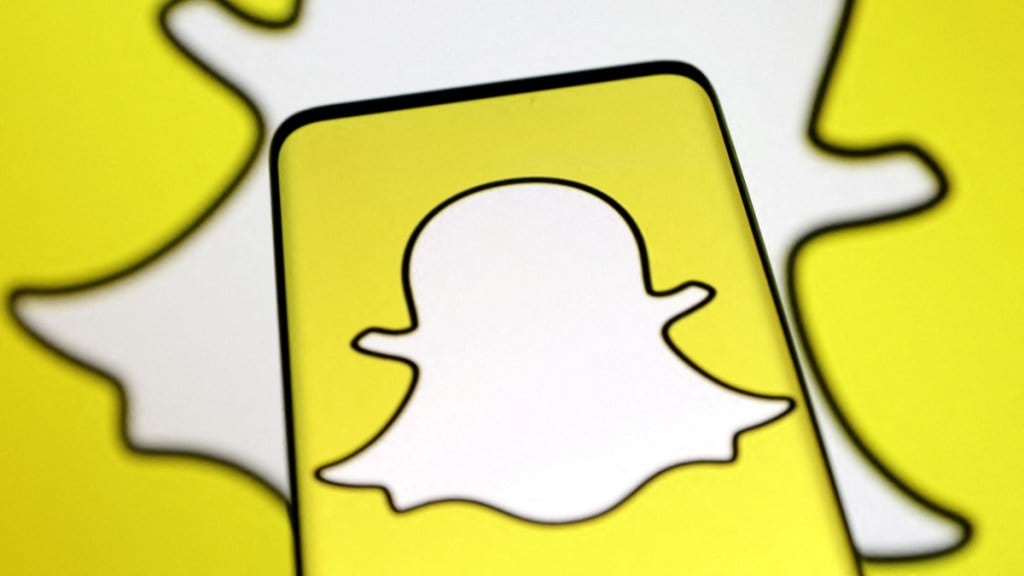 Snap has spent much of the year working to revamp the advertising business on the Snapchat app in an effort to reverse a slowdown in sales Snap has spent much of the year working to revamp the advertising business on the Snapchat app in an effort to reverse a slowdown in sales