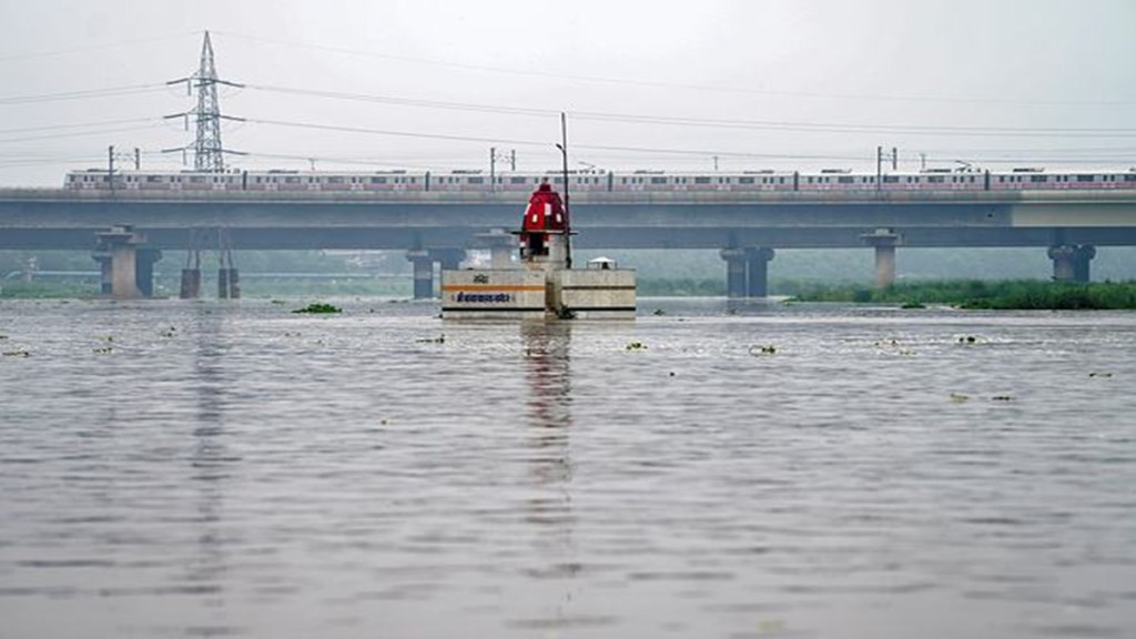 delhi floods| delhi rains alert| delhi floods| delhi rains alert|
