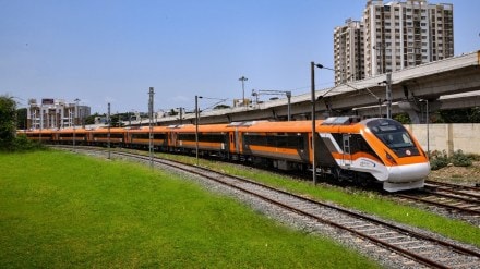Vande Bharat Express, Vande Bharat Express latest update, Vande Bharat Express update, Vande Bharat Express news, Vande Bharat Express latest news, integral coach factory, orange and grey coloured vande bharat, orange-grey mix vande bharat, test run of orange and grey coloured vande bharat express,