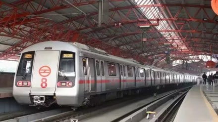 Raksha Bandhan, Raksha Bandhan day, Raksha Bandhan delhi metro, delhi metro on Raksha Bandhan, dmrc trip on Raksha Bandhan, delhi metro on Raksha Bandhan, dmrc official, Delhi Metro Rail Corporation, dmrc,