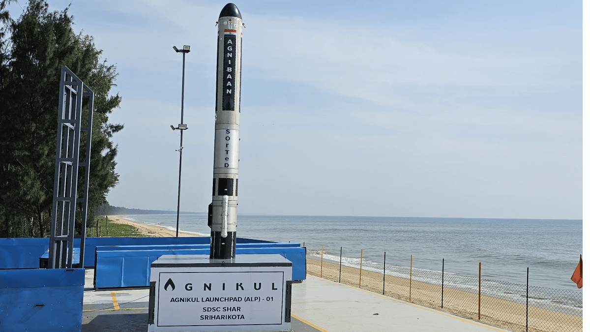 Agnikul Cosmos Forges Ahead: Integrates Inaugural Launch Vehicle with Cutting-Edge Launchpad Agnikul Cosmos Forges Ahead: Integrates Inaugural Launch Vehicle with Cutting-Edge Launchpad