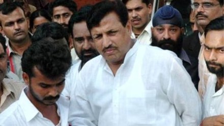 Poet murder case: Ex-UP minister to walk out of jail after 17 years as SC refuses to stay release Poet murder case: Ex-UP minister to walk out of jail after 17 years as SC refuses to stay release