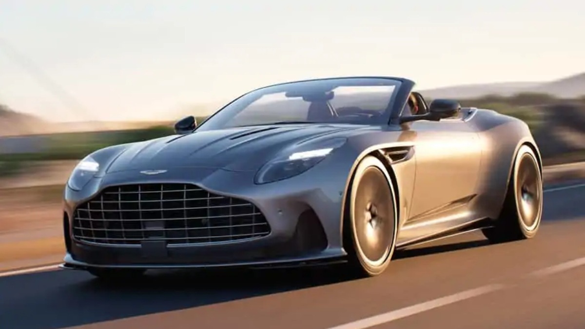 Aston Martin DB12 volante convertible