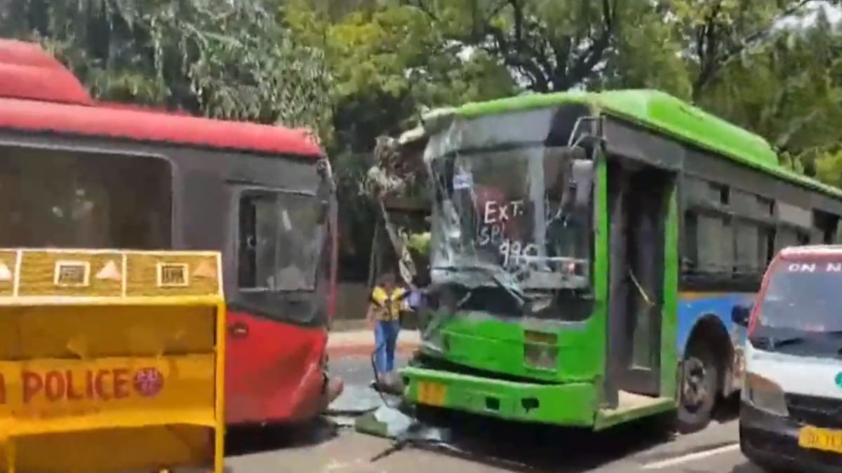 Ten injured as two DTC buses collide in Delhi's Sansad Marg Ten injured as two DTC buses collide in Delhi's Sansad Marg