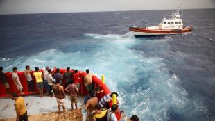 lampedusa,Italy migrants,shipwrecks survivors,coast guard,italian red cross,italy,premier