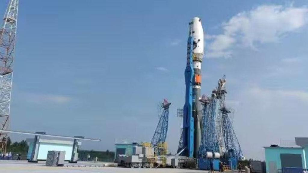 Russia, Luna 25, launch, successful, news, roscosmos, russian space agency, chandrayaan 3, lunar, south pole, moon south pole