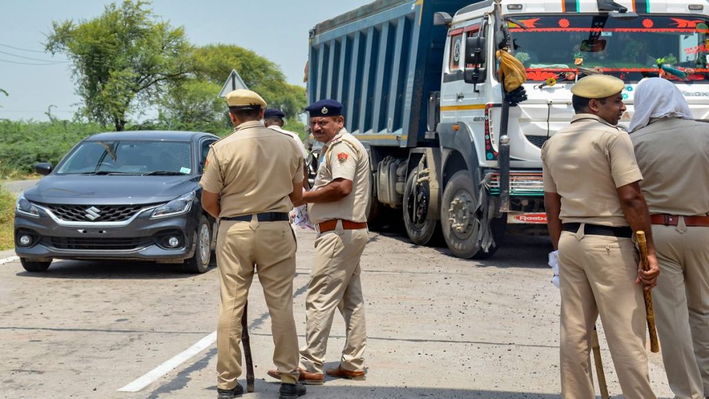 UP cop suspended for assaulting woman, forcing her to withdraw kidnapping case UP cop suspended for assaulting woman, forcing her to withdraw kidnapping case