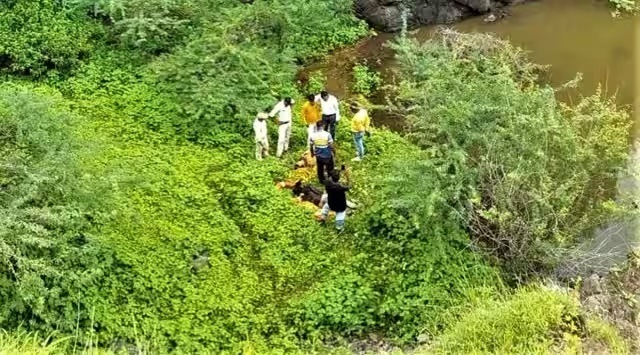 An outing gone wrong: Couple spends night in jungle after falling into valley, choose not to make distress call. Here's why