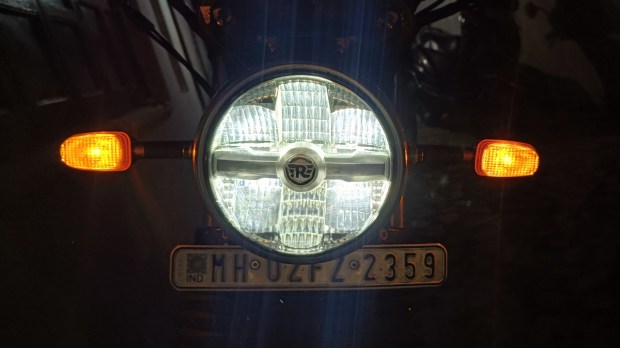 royal enfield interceptor 650 headlamp