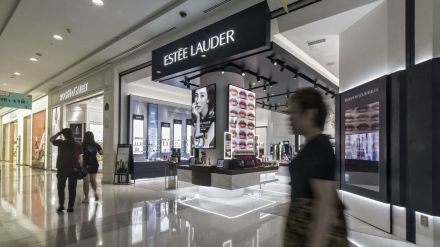 Estée Lauder has also underinvested in advertising, forfeiting a chance to bolster sales, some analysts say.