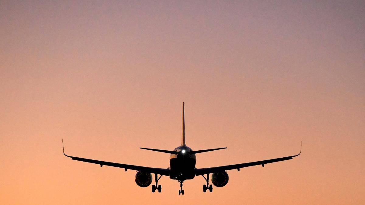 air india, indigo, dgca, aircraft, aviation, aviation news, airbus, boeing, plane, flights, air india flights