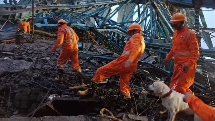 Maharashtra: 16 dead as girder machine used for bridge construction collapses in Thane Maharashtra: 16 dead as girder machine used for bridge construction collapses in Thane