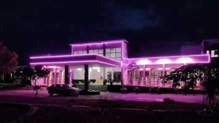 pink station