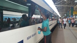 Swachhata Hi Seva, Swachhata Hi Seva 2023, Swachhata Hi Seva campaign, Swachhata Hi Seva news, Swachhata Hi Seva latest news, vande bharat, vande bharat express cleaning, 14 minutes miracle, what is 14 minutes miracle, 14 minutes miracle of vande bharat express, vande bharat express clean in 14 minutes,