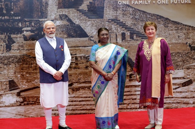 The President hoped that the dignitaries experienced India's time-honoured tradition of 