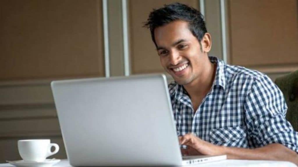 international education, money abroad, tuition fees, transfer funds, banks, forex exchange