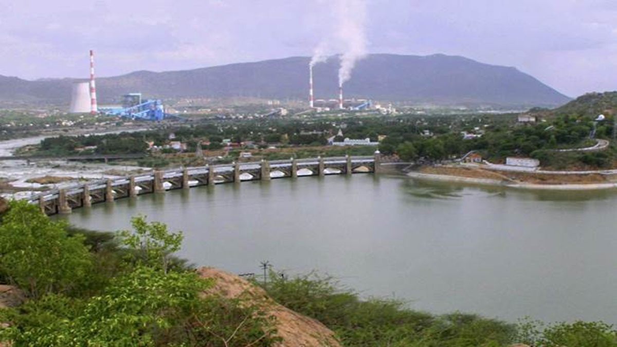 Cauvery Water Dispute: Supreme Court declines to interfere with CWMA order directing Karnataka to release 5000 cusecs to Tamil Nadu Cauvery Water Dispute: Supreme Court declines to interfere with CWMA order directing Karnataka to release 5000 cusecs to Tamil Nadu
