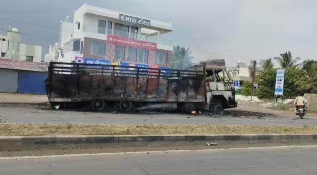Unrest continues in Jalna as protesters seek Maratha quota, state govt calls meet at 12 pm Unrest continues in Jalna as protesters seek Maratha quota, state govt calls meet at 12 pm