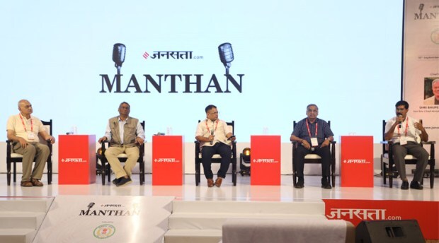 From left- Rahul Kumar Singh, Pradeep Sharma, Vijay Kumar Jha, Rakesh Chaturvedi and Dhammshil Ganvir (PC- Jansatta)