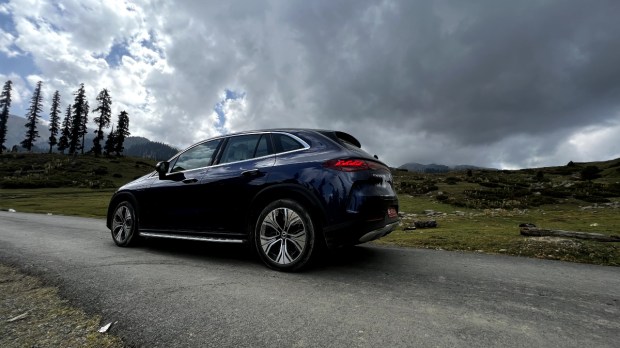 Mercedes EQE rear