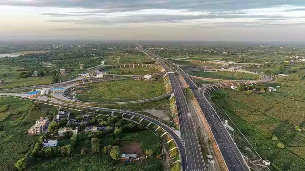 Delhi-Mumbai flights, Delhi-Mumbai by road, Delhi to Mumbai by train, Delhi-Mumbai Expressway,