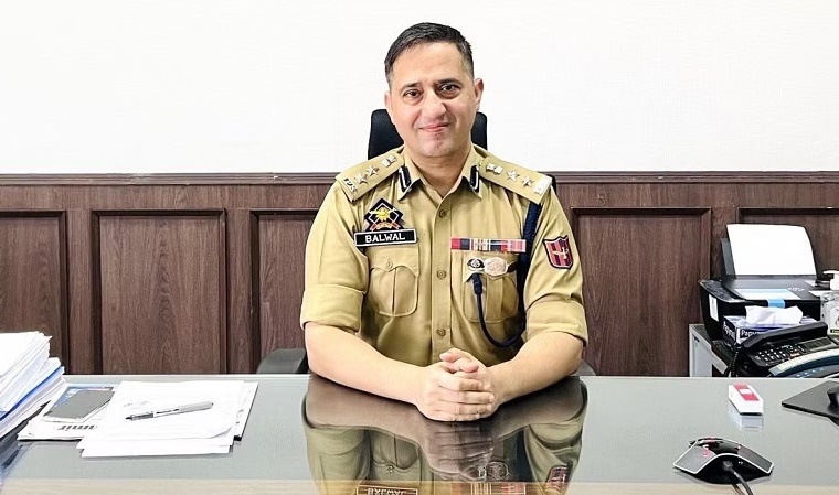 Senior cop called back to Manipur as tensions flare up again Senior cop called back to Manipur as tensions flare up again