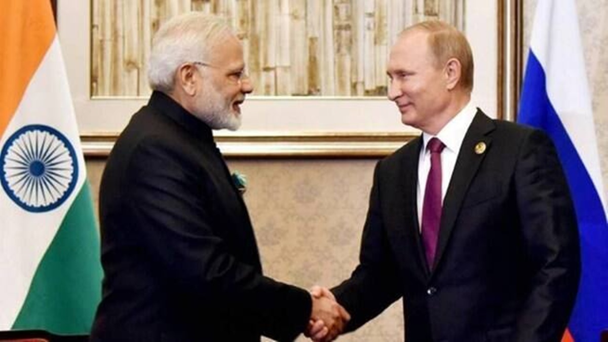 Putin applauds PM Modi's 'Make in India' initiative, says ‘he's doing the right thing’ Putin applauds PM Modi's 'Make in India' initiative, says ‘he's doing the right thing’