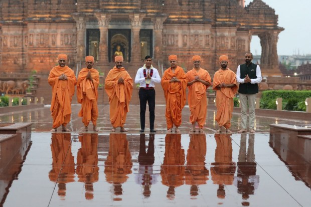 Women volunteers had welcomed Murty. (Image: PTI)