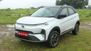 Tata NExon EV front quarter