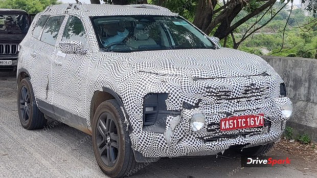 Tata Safari facelift spied