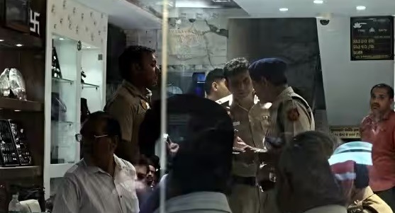 Rs 21 crore heist at Delhi jewellery showroom, no CCTV footage found Rs 21 crore heist at Delhi jewellery showroom, no CCTV footage found