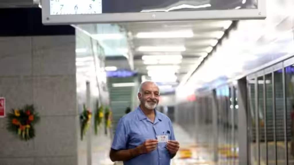 Delhi metro, man who rides Delhi metro on day 1, metro news, metro, Delhi, Yashobhoomi Metro station, Yashobhoomi Metro station PM Modi, PM Modi