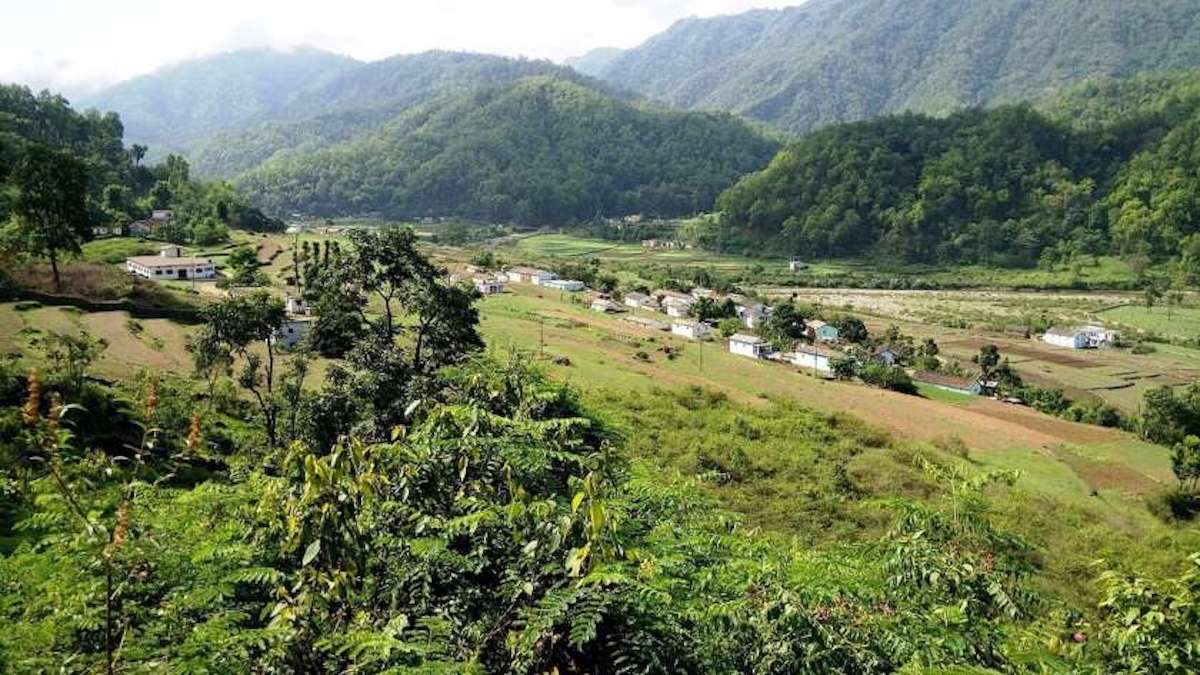 investing in land vs flat investing in land vs flat
