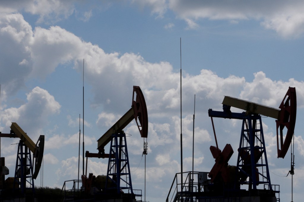 Oil news, Indian oil firms to buy Russian oil, Indian oil firms, India oil news, oil prices in India, oil latest news