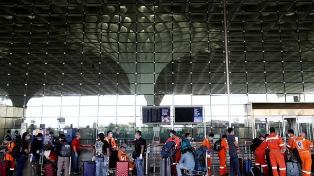 Mumbai airport traffic, mumbai airport, mumbai, mumbai airport passengers, Airport, CSMIA , Chhatrapati Shivaji Maharaj International Airport , Chhatrapati Shivaji Airport Mumbai airport traffic, mumbai airport, mumbai, mumbai airport passengers, Airport, CSMIA , Chhatrapati Shivaji Maharaj International Airport , Chhatrapati Shivaji Airport