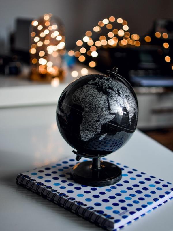 pexels-lil-artsy-1236421 (1)