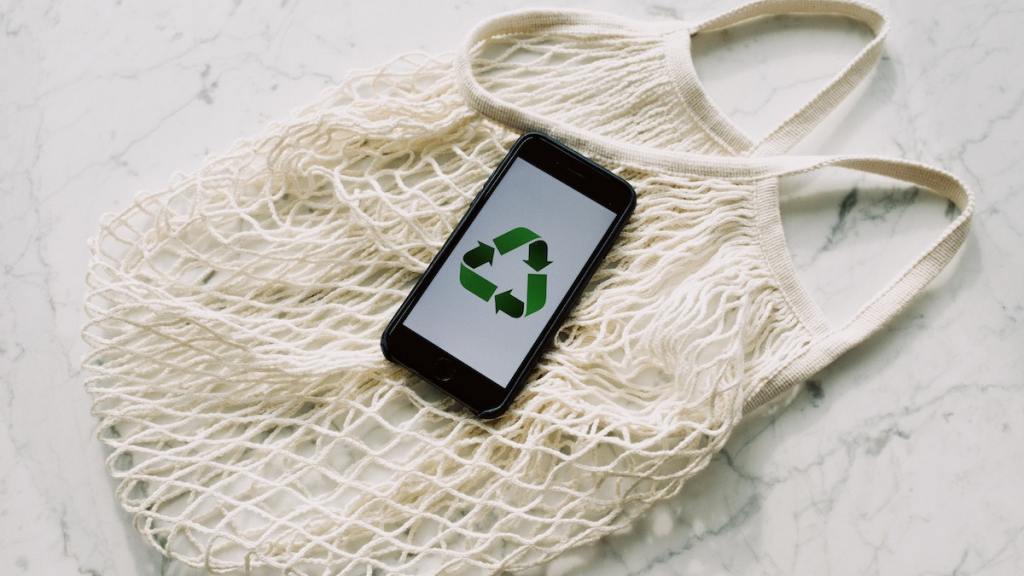 sustainability, green business, renewable energy, supply chain management, green house gas emissions, green packaging, waste reduction, carbon emissions, 3sc