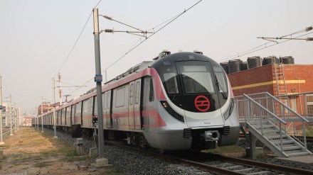 Delhi Metro, Delhi Metro rail corporation, dmrc, delhi metro additional services, delhi metro special services, delhi metro corridors, delhi pollution, delhi air quality index, dmrc,