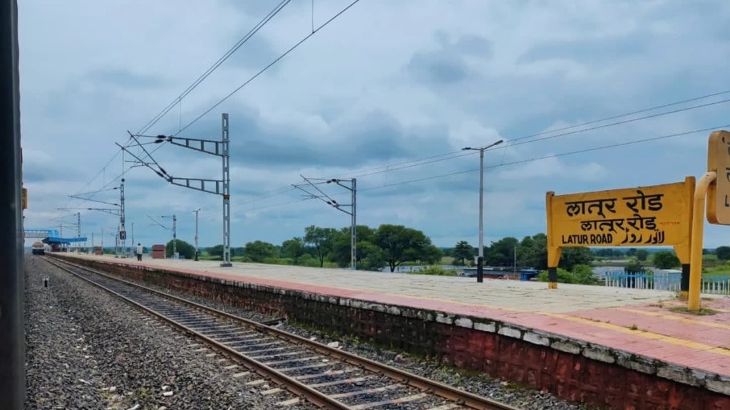 rail projects, rail projects in maharashtra, PM Modi to dedicate rail projects in maharashtra, Electrification of Kurduwadi-Latur Road railway section, 3rd and 4th railway line connecting Jalgaon to Bhusaval,