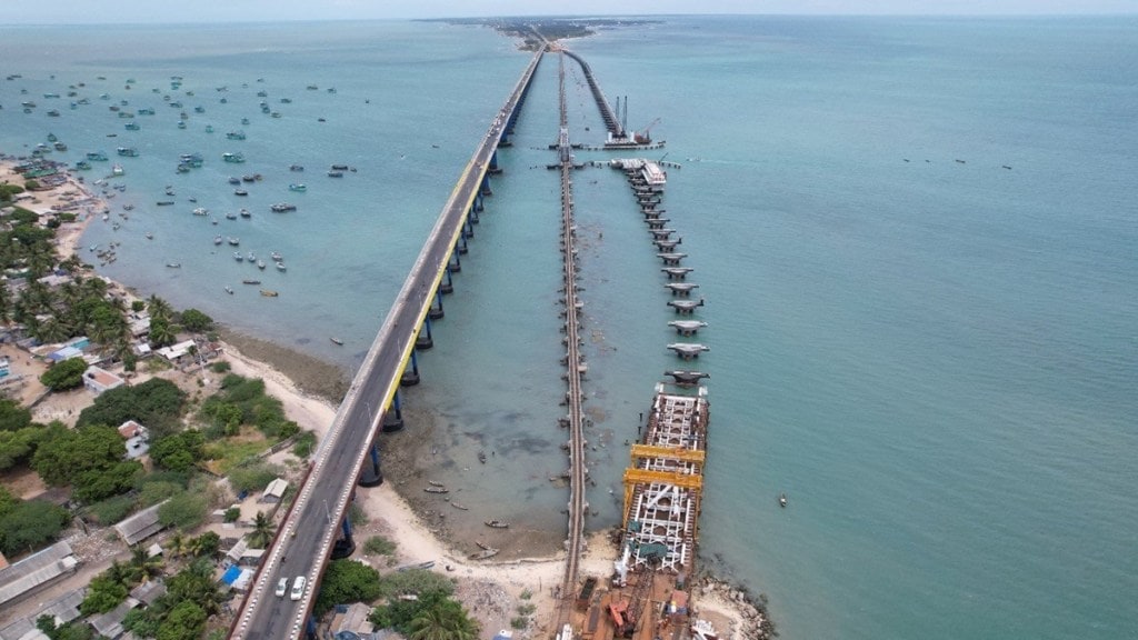 first Vertical Lift railway sea bridge, india first Vertical Lift railway sea bridge, vertical lift rail sea bridge, pamban bridge, new pamban bridge,