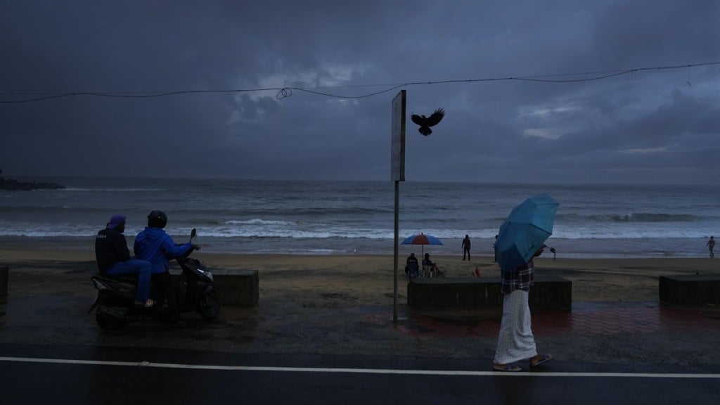 weather conditions, Weather update, Rainfall predictions, Rainfall, Rains, India Meteorological Department, IMD, Rainfall in Uttar Pradesh, Rainfall in Bihar, Rainfall in Jharkhand, Rainfall in Chhattisgarh, Rainfall in Assam, Rainfall in Manipur, Rainfall in India, Weather prediction, Delhi rains, UP rains, Himachal weather, Uttarakhand weather, Kerala weather, Tamil Nadu rains, Arunachal Pradesh rains, Northeast India weather, East India weather, West India weather, Delhi weather, Uttar Pradesh weather, South India weather, Andaman & Nicobar Islands weather, Meghalaya rains