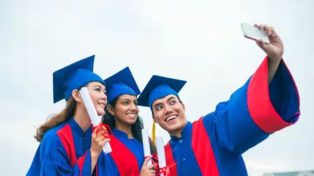 Study in New Zealand, Longer work hours, fast-track visa, international students elections, Opposition manifesto, overseas students.