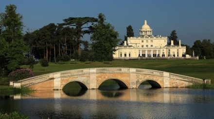 Mukesh Ambani, real estate, financing, HSBC bank, Stoke Park estate, financing arrangements, renovation plans, Reliance