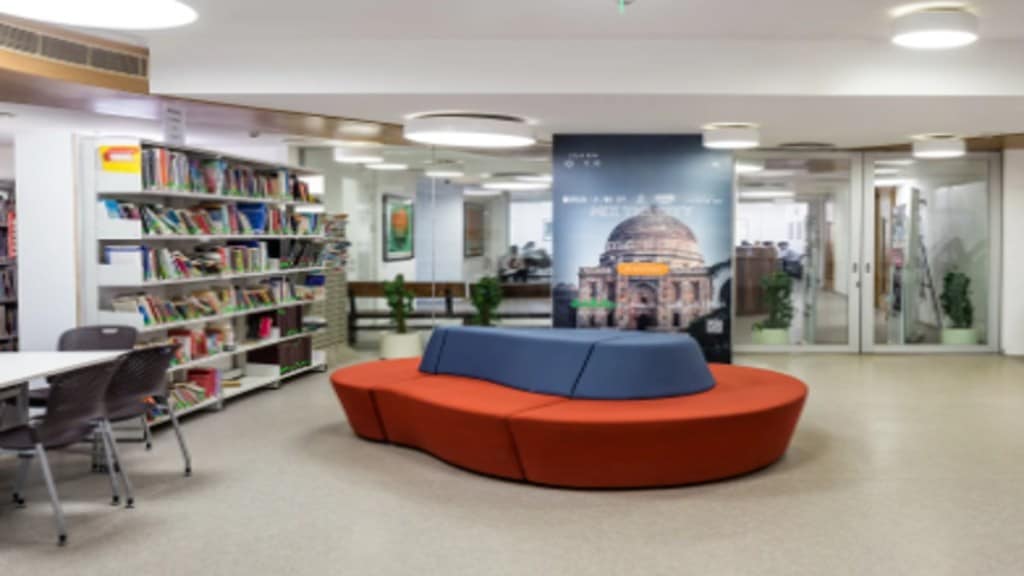 Theme has been designed around sports and games to infuse an element of excitement and adventure into the reading experience.