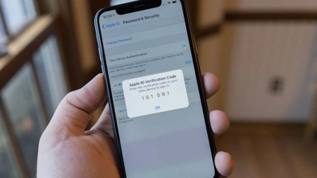 Mahua moitra, mahua moitra device hack, apple, apple phone, iphone, hacking, home minister of india, raghav chadha, shashi tharoor, priyanka chaturvedi, pawan khera, Sitaram Yechury, akhilesh yadav, apple id