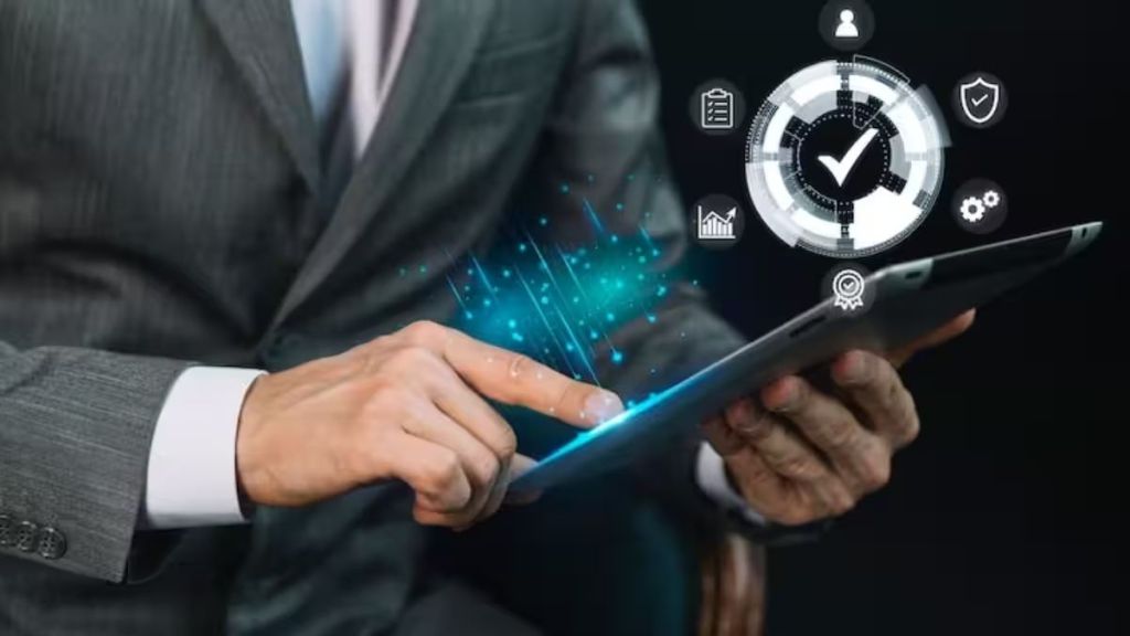 The report predicts that 2024 will see intense competition between tech platforms
