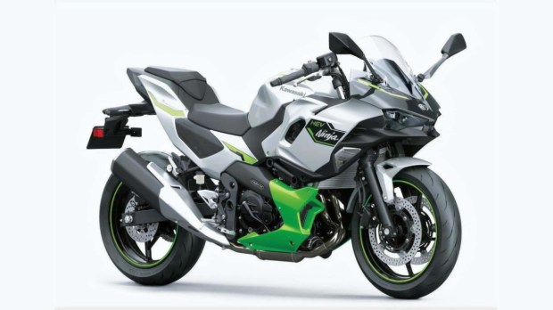Kawasaki Ninja 7 front
