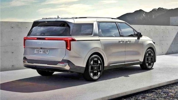 Kia Carnival rear