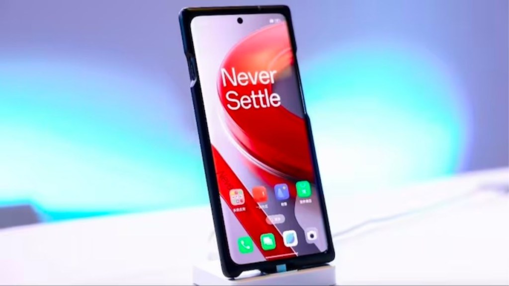 OnePlus 12 first look, display specs revealed: Check full details